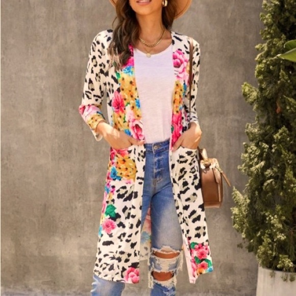 southern charm Sweaters - Southern charm floral & animal print duster size R